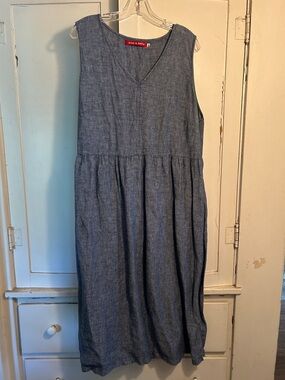 Pyne and smith Sleeveless Chambray V-Neck Midi Dress